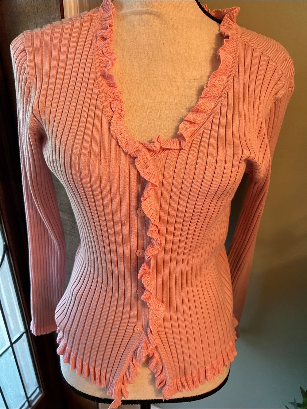 Carolyn Taylor Pink Ruffled Ribbed Cardigan - Picture 2 of 8
